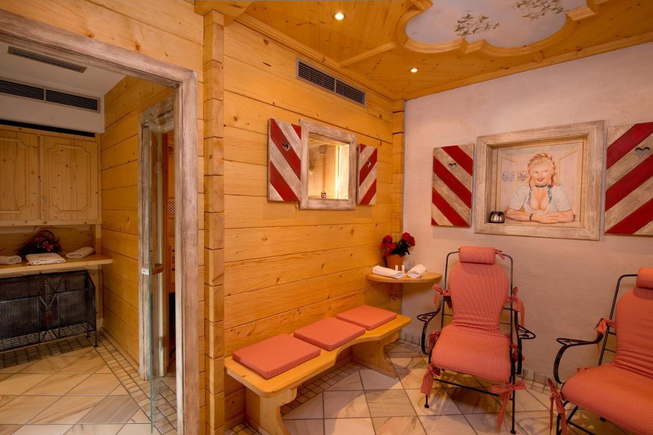 Hotel Garni Haus Tyrol Obertauern Bagian luar foto