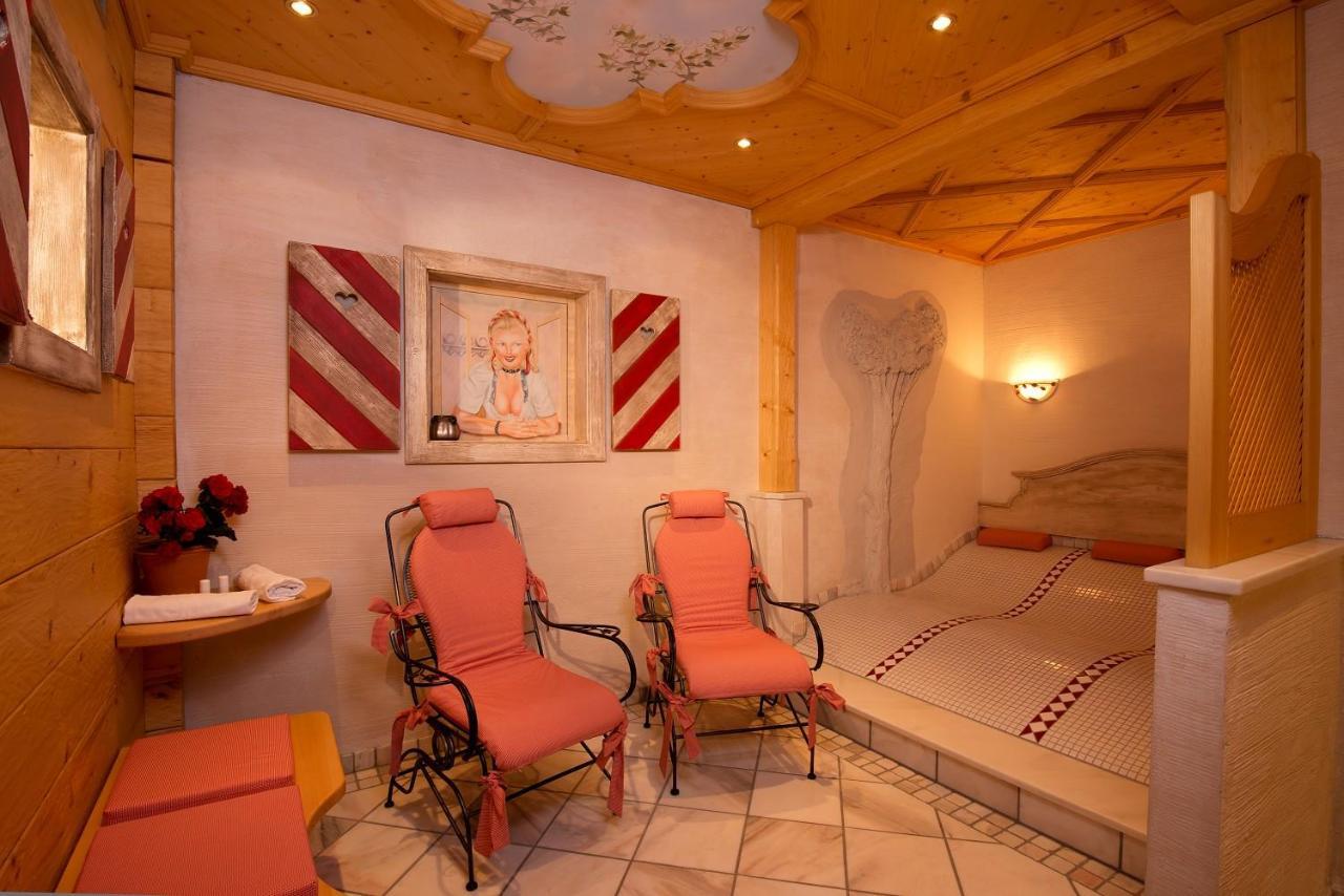 Hotel Garni Haus Tyrol Obertauern Bagian luar foto