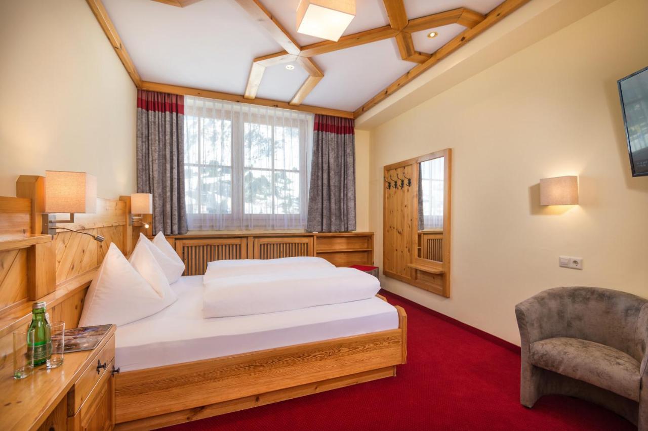 Hotel Garni Haus Tyrol Obertauern Bagian luar foto