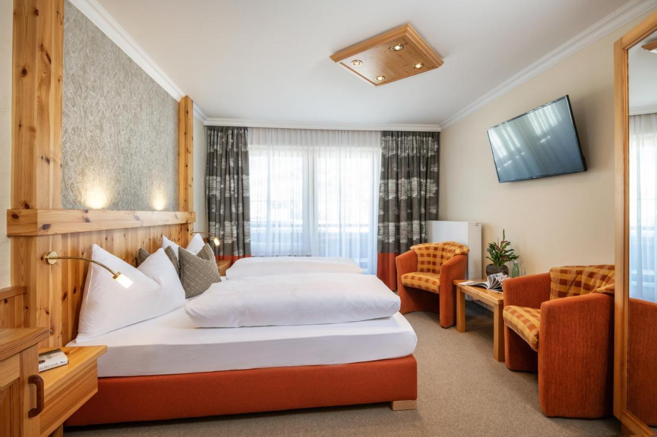 Hotel Garni Haus Tyrol Obertauern Bagian luar foto
