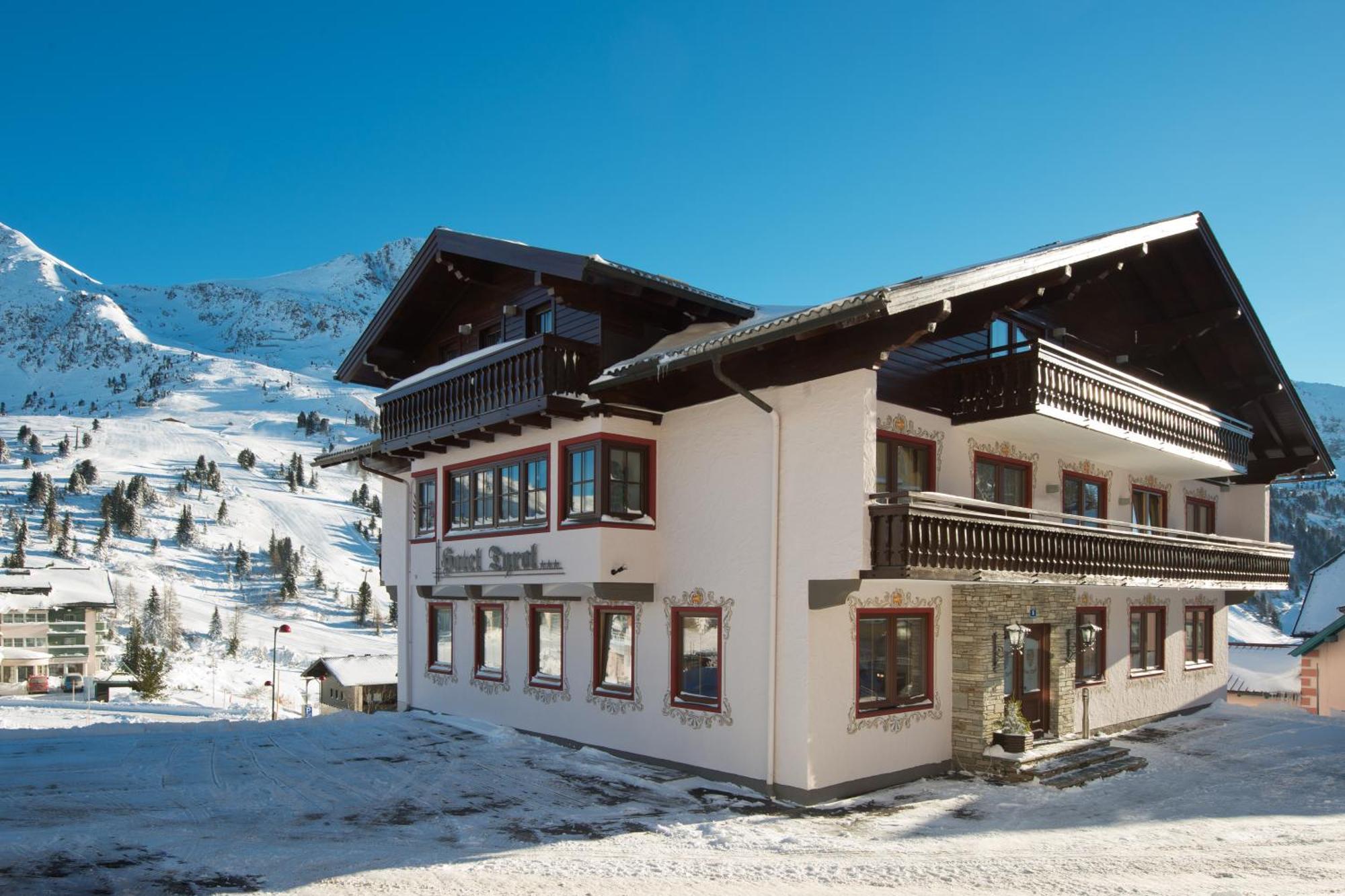 Hotel Garni Haus Tyrol Obertauern Bagian luar foto
